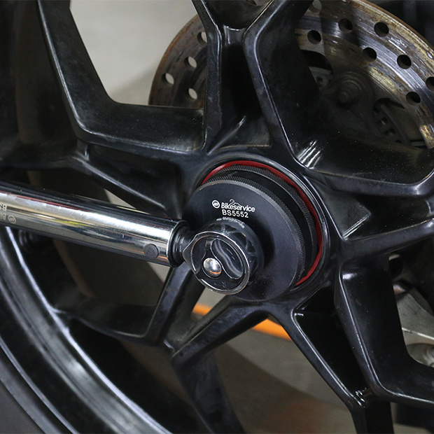 เครื่องมือบ็อกซ์ซ็อกเก็ตขนาดคู่ (dual‑size socket)